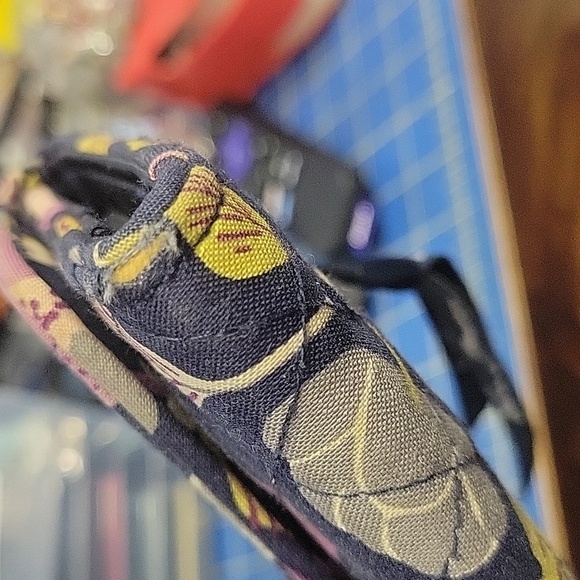 Vera Bradley Floral Patterned Magnet Closure Wallet 8 X 4 - Picture 10 of 12